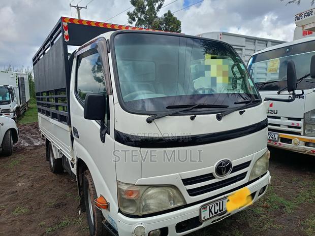 Toyota Dyna - thumbnail 4
