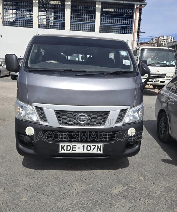 Nissan Caravan (Urvan) 2015 Grey - thumbnail 2