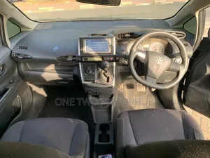 Toyota Wish 2014 Black
