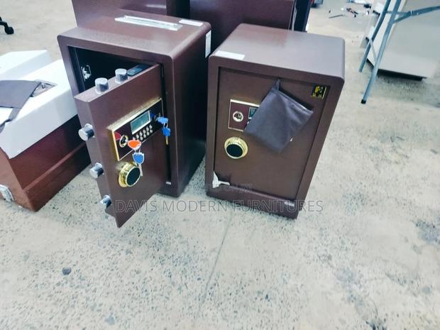 Electronic Safe Cabinet