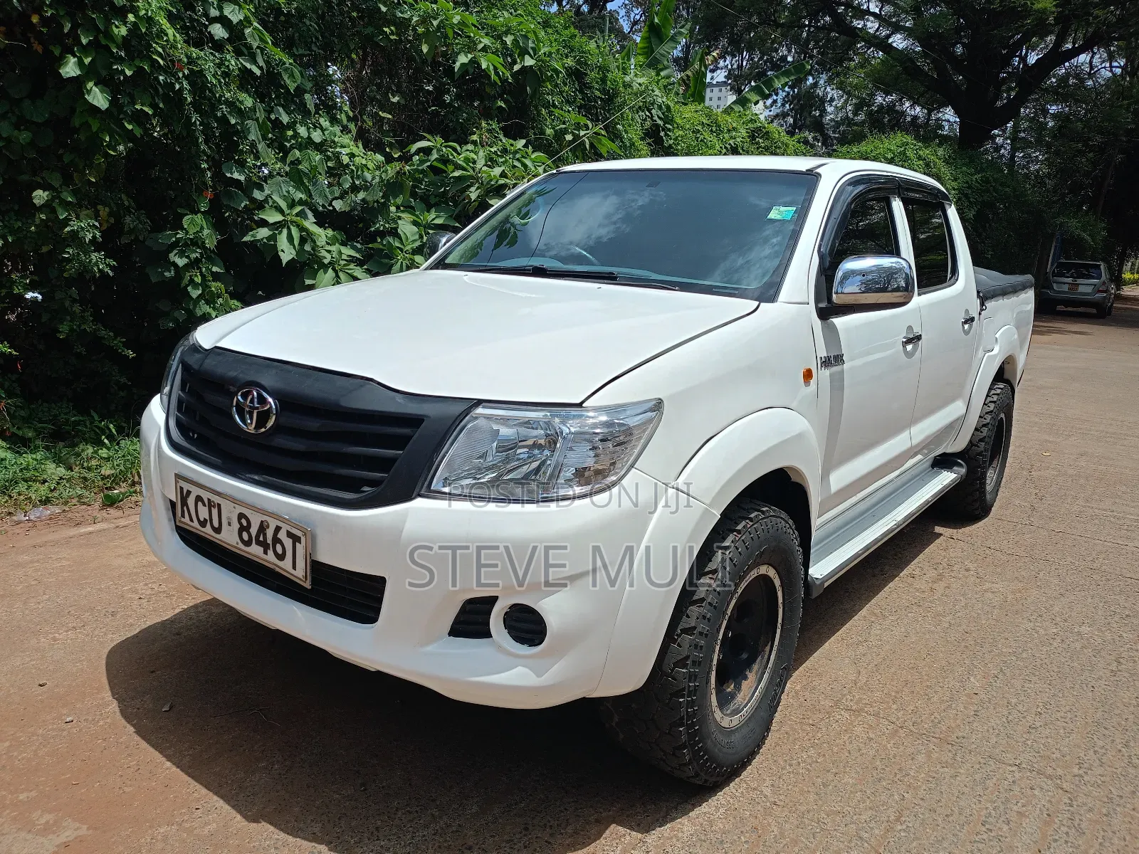 Toyota Hilux 2012 White