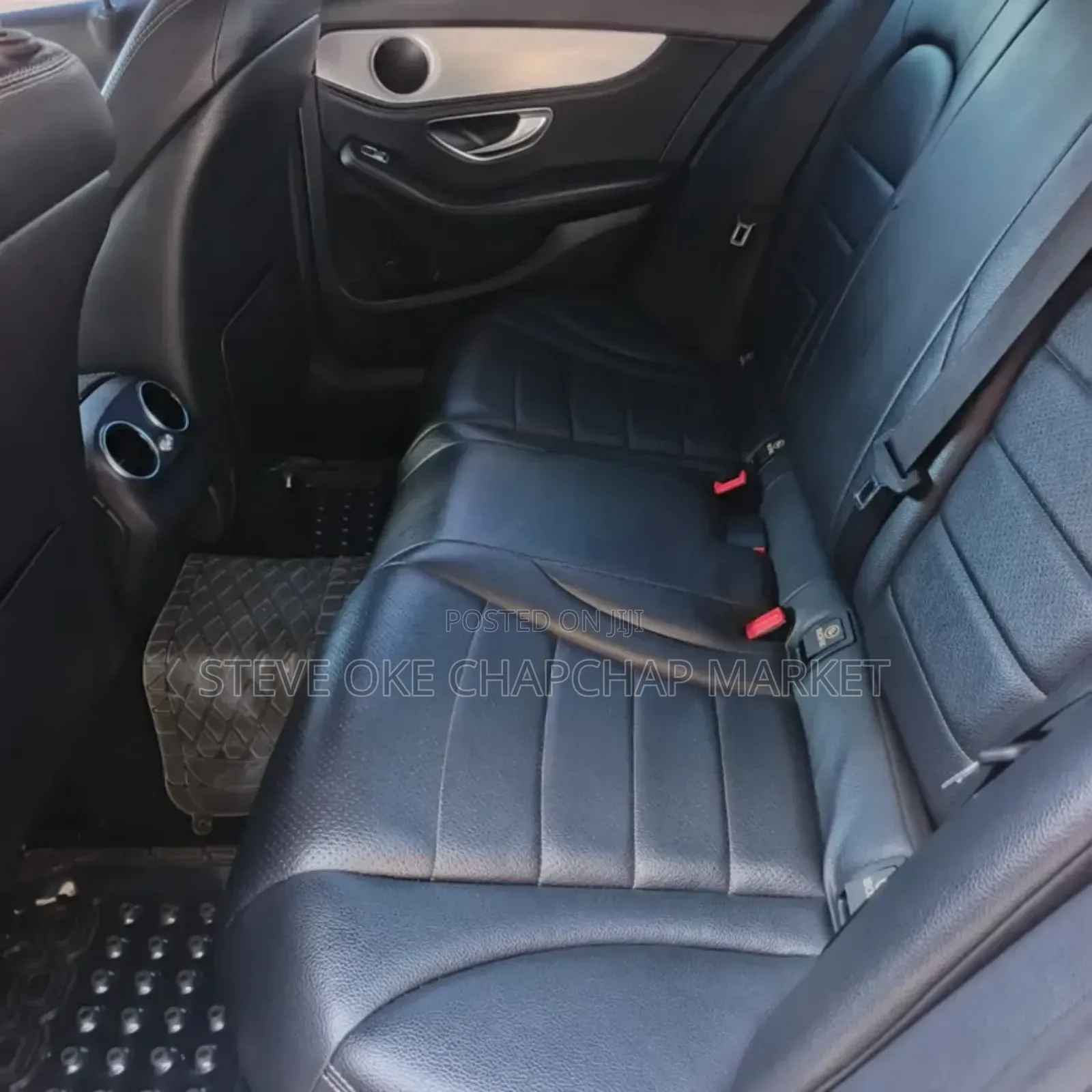 Mercedes-Benz C180 2016 Silver