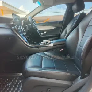 Mercedes-Benz C180 2016 Silver