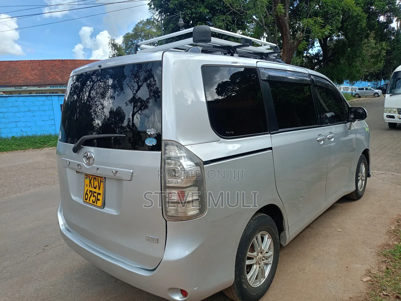 Toyota Voxy 2012 Silver