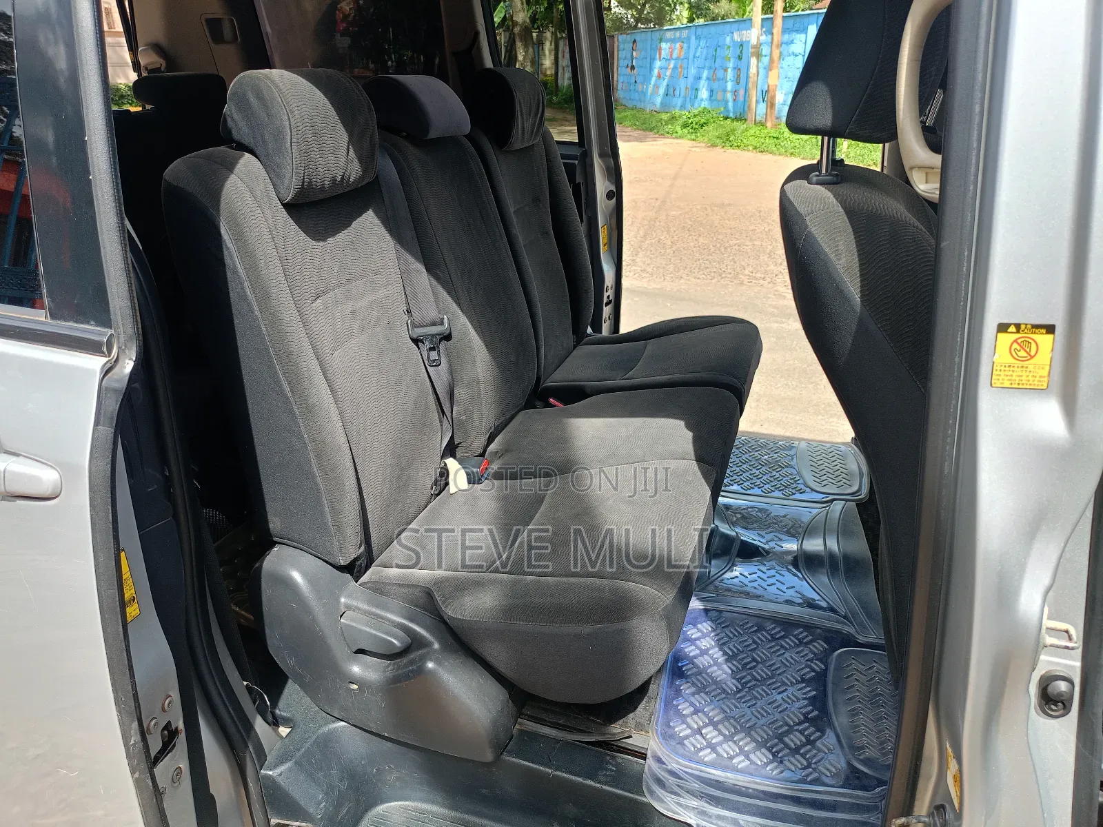 Toyota Voxy 2012 Silver