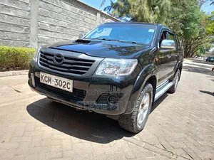 Toyota Hilux 2012 Black