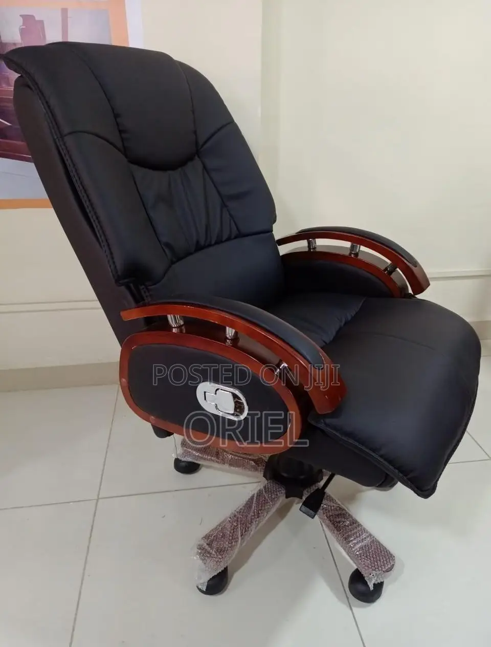 Office Chairs : High Back Leather Office Chair With Armrests