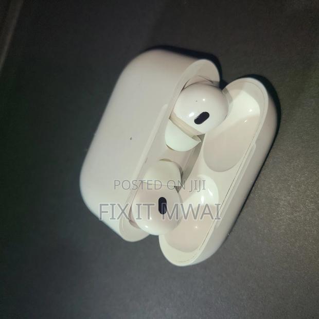 Airpods Pro (2nd Generation) With Usb-C Charging Case (Release 2023) - thumbnail 7