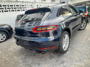 Porsche Macan S 2018 Blue