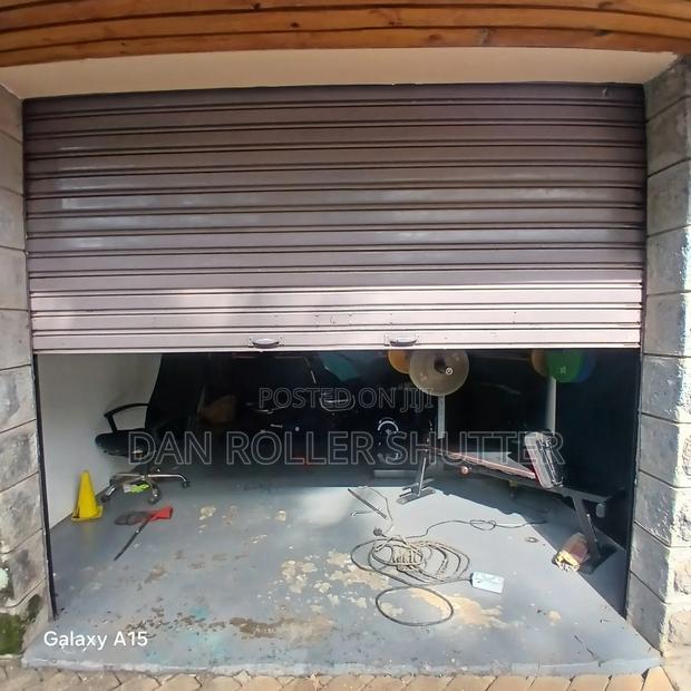 Manual Roller Shutter for Garages - thumbnail 2