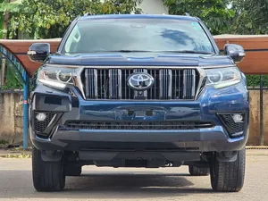 Toyota Land Cruiser Prado 2.8 2019 Blue