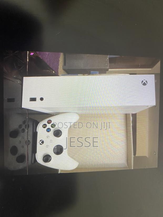 Xbox Series S - main view