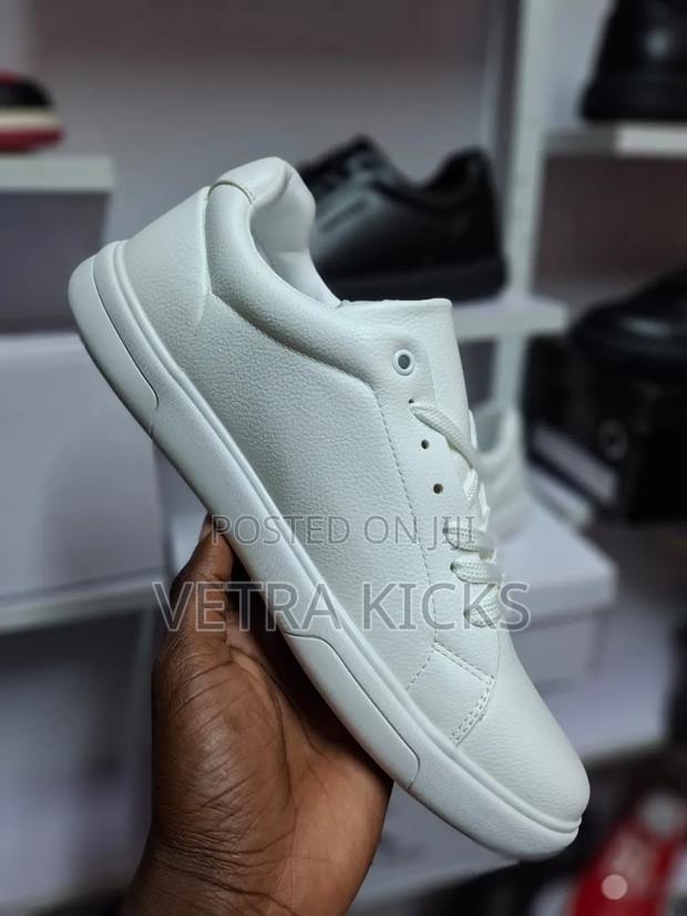 All White Calvin Klein Casuals - thumbnail 3