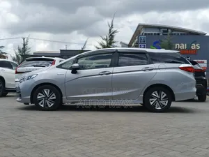 Honda Fit Shuttle 1.5 Hybrid 2WD 2019 Gray