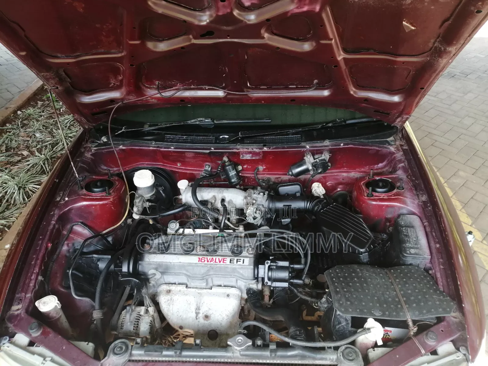 Mitsubishi Lancer 2000 Red
