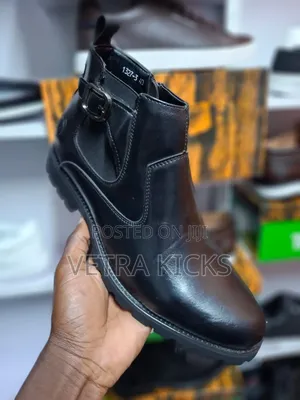 Men Leather Boots Available
