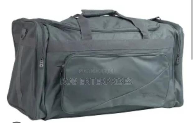 Quality and Large Travelling Duffle Bags - thumbnail 2