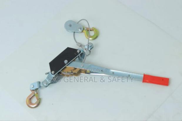 Ratcheting Cable Puller 2-Ton 2-Hook
