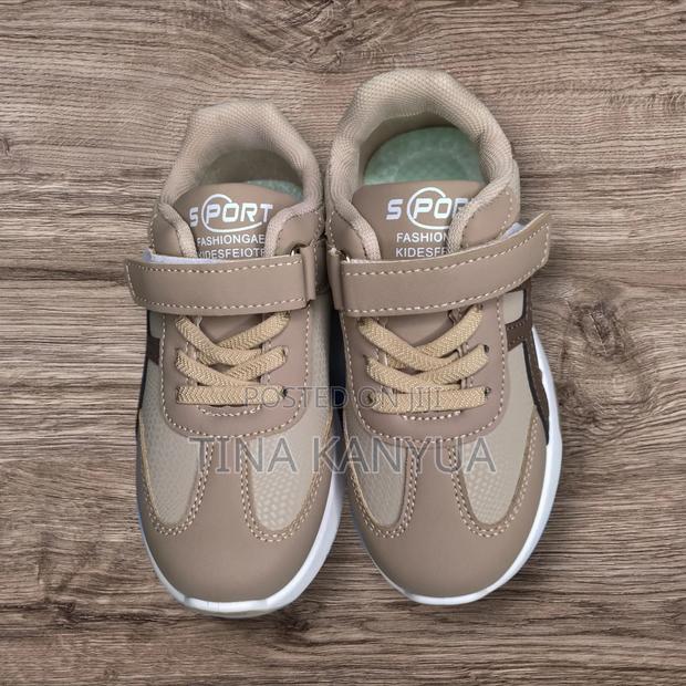 Unisex Sneaker for Kids - thumbnail 2