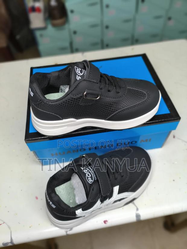 Black Unisex Kids Sneaker - thumbnail 2