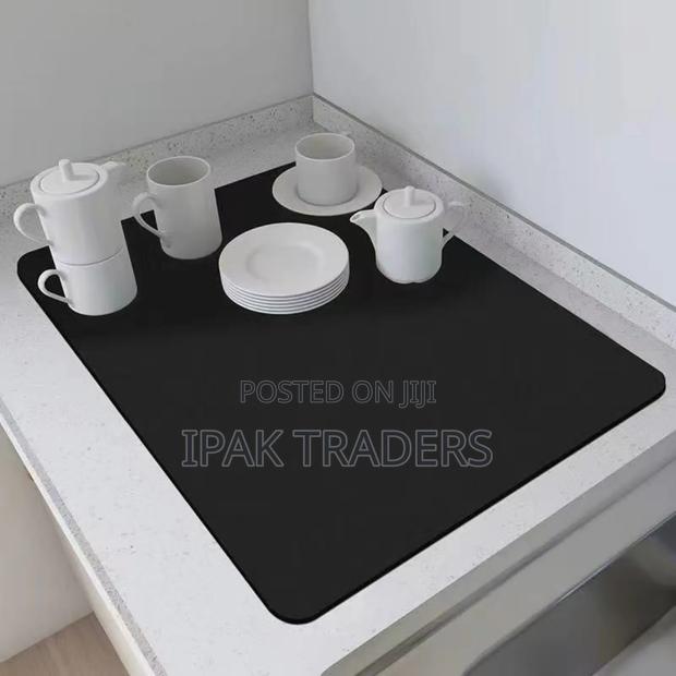*Super Absorbent Nonslip Drain Dish Drying Mat Size: 40*50 Cm
