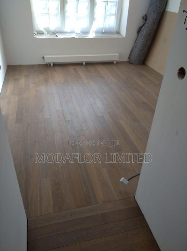Laminate Floor Planks for Home, Office and Indoor Space Upgrade