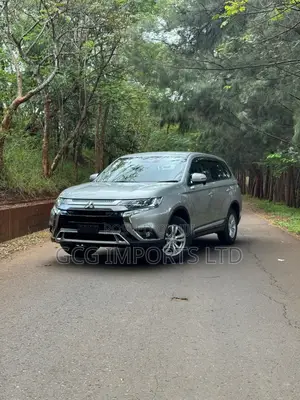 Mitsubishi Outlander 2020 Silver