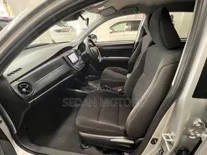 Toyota Axio 2019 Silver