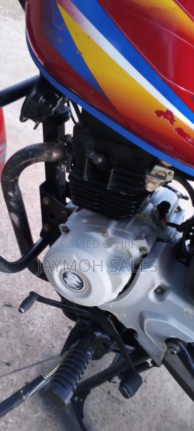 Bajaj Boxer 150 UG 2024 Red - thumbnail 2
