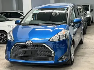 Toyota Sienta 2019 Blue
