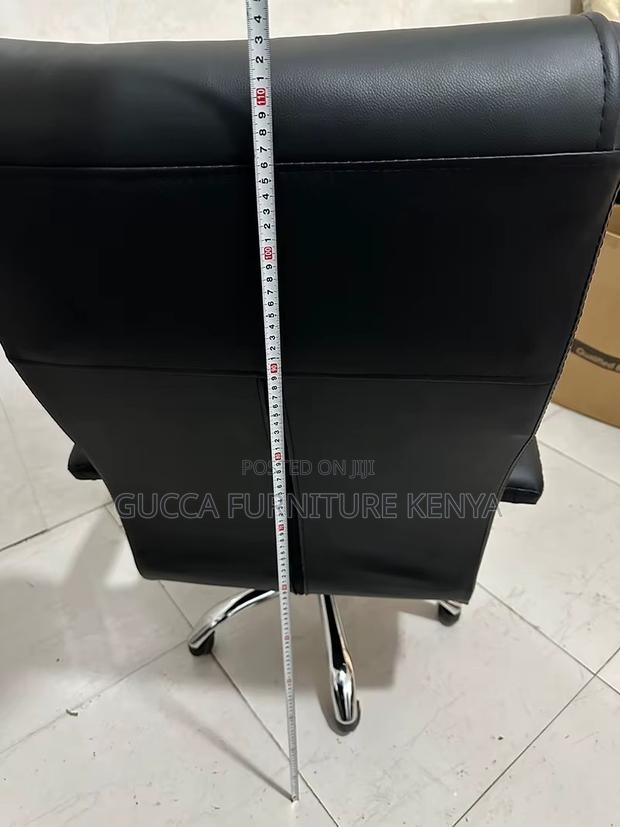 Adjustable Black Leather Staff Desk Chair - thumbnail 3