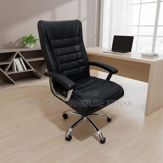 Adjustable Black Leather Staff Desk Chair - thumbnail 4
