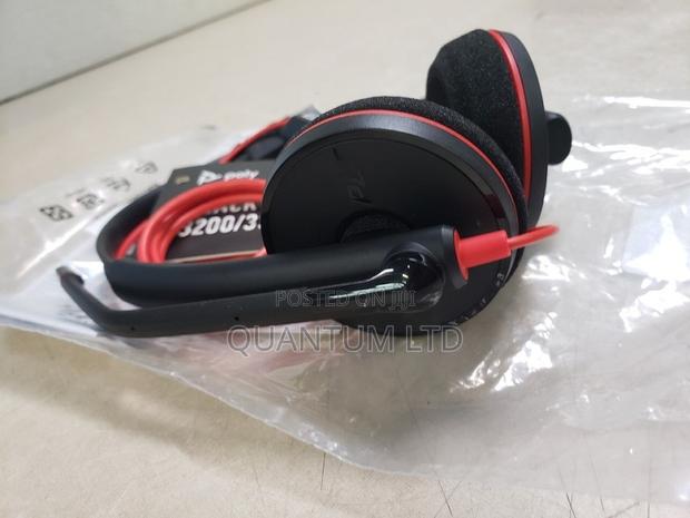 Poly Blackwire 3220 Usb-C Headset With Noise‐Canceling Mic Adapter - main view