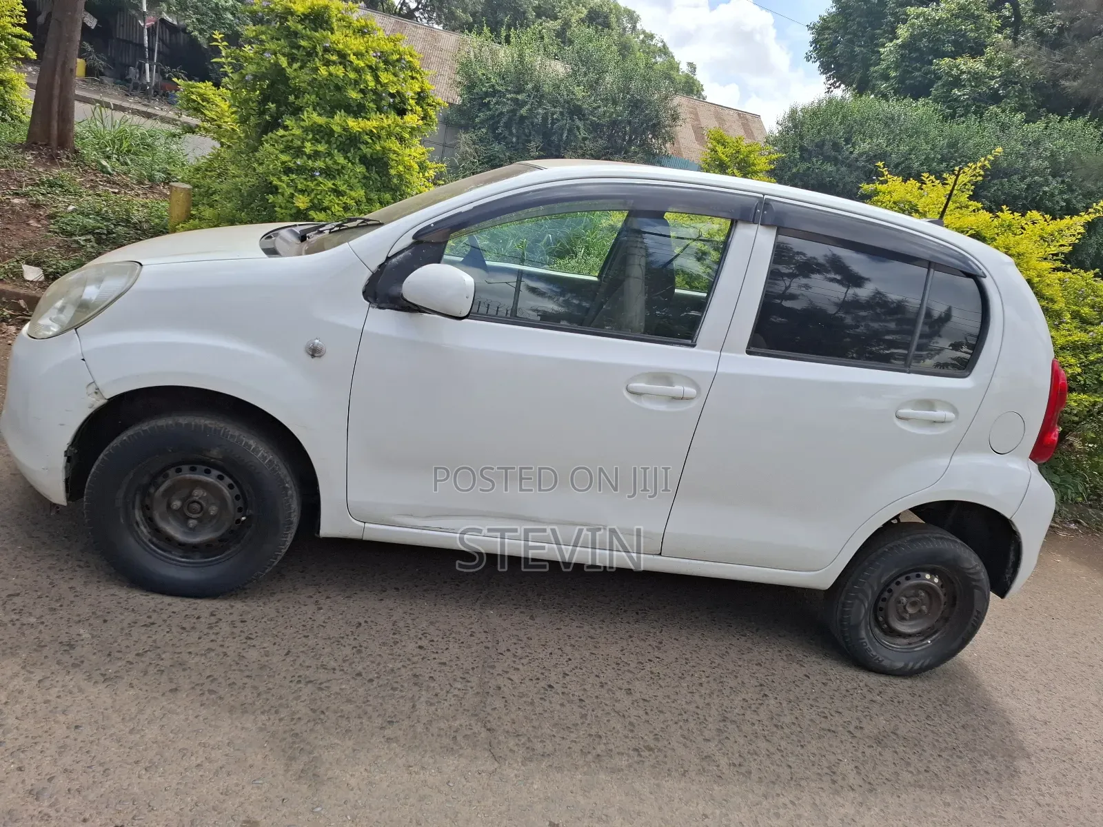 Toyota Passo 2012 White
