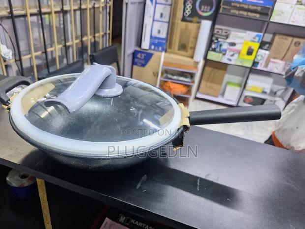 Wok Pan 
- 32 Cm Diameter 
Non Stick - thumbnail 3