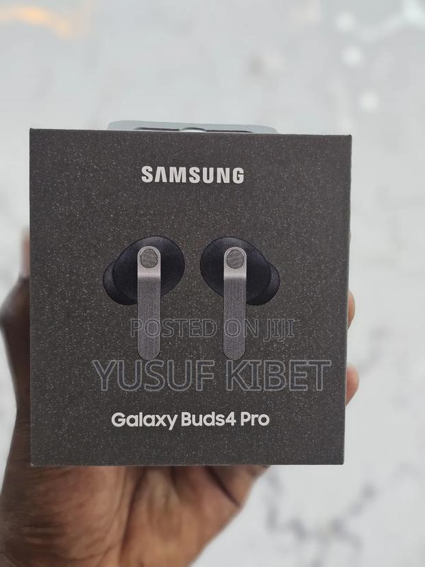 Samsung Galaxy Buds4 Pro - main view