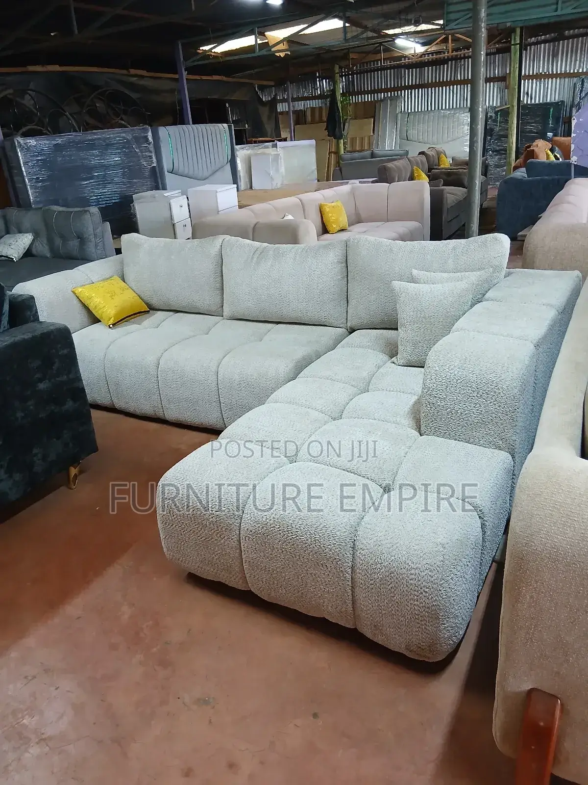 Soft Curves, Clean Look — Redefine Luxury With Our White Bubble Sofa