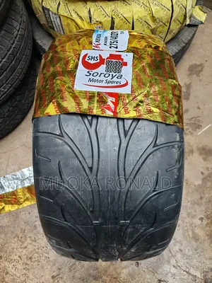 275/40r18 Kenda Tyre (Kaiser