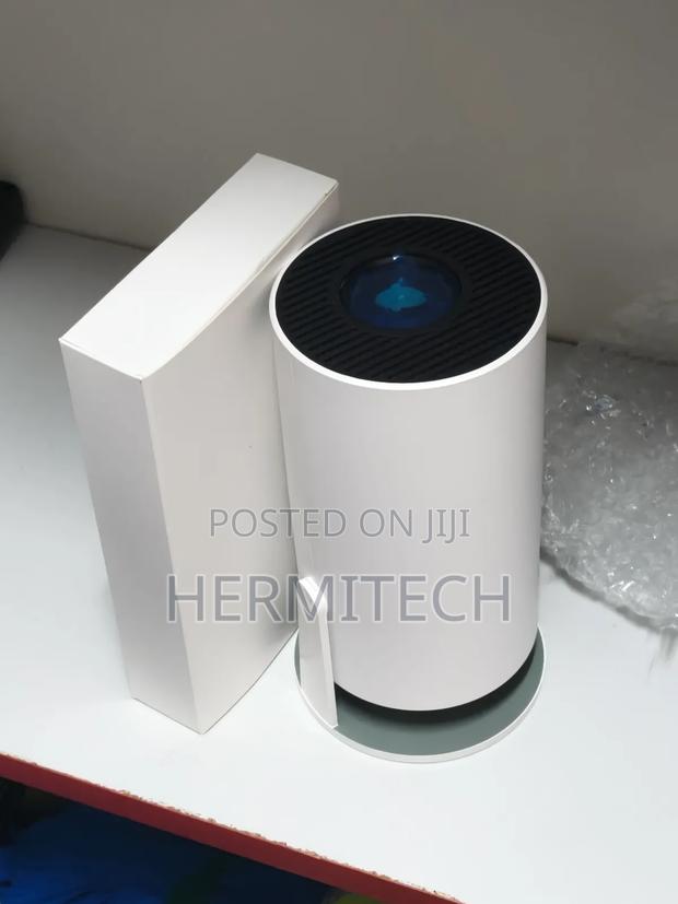 Hy 300 Projector for Streaming Apps Hdmi Usb Sd Slots Wifi Smart