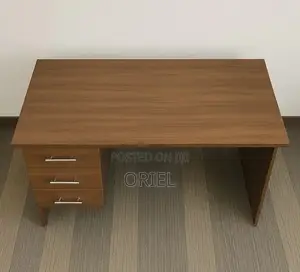 Office Desk : 1.4 Meters Custom Office Study Desk