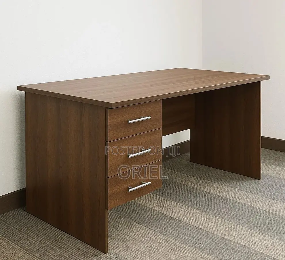 Office Desk : 1.4 Meters Custom Office Study Desk