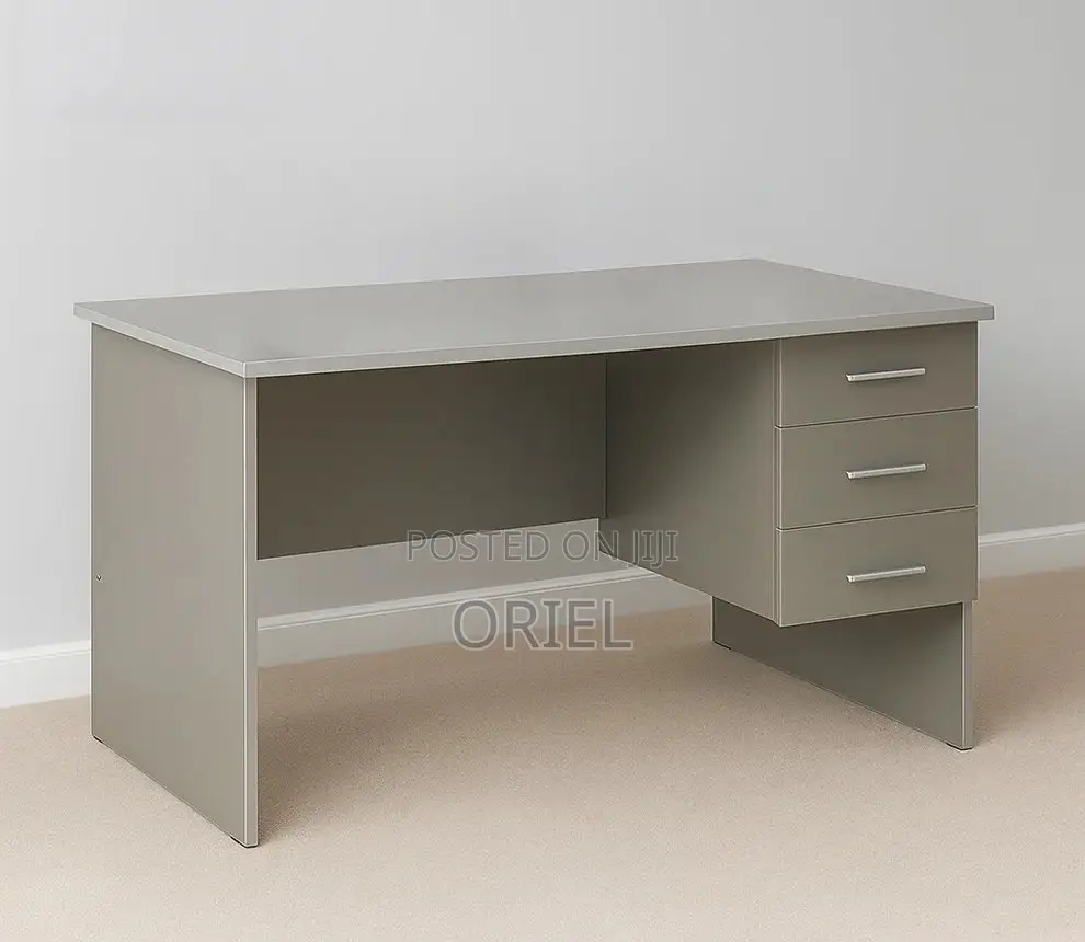 Office Desk : 1.4 Meters Custom Office Study Desk