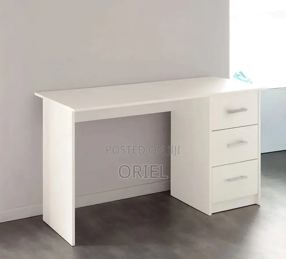Office Desk : 1.4 Meters Custom Office Study Desk