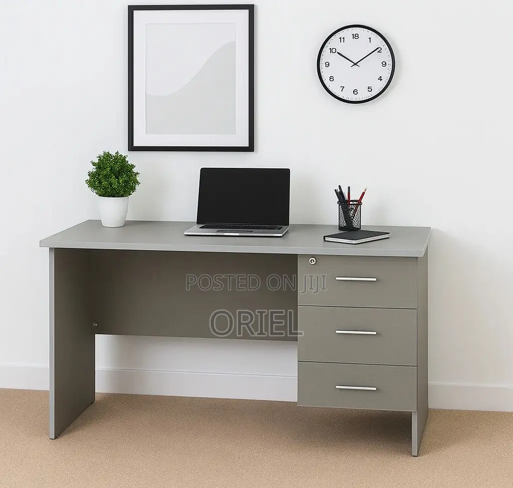 Office Desk : 1.4 Meters Custom Office Study Desk
