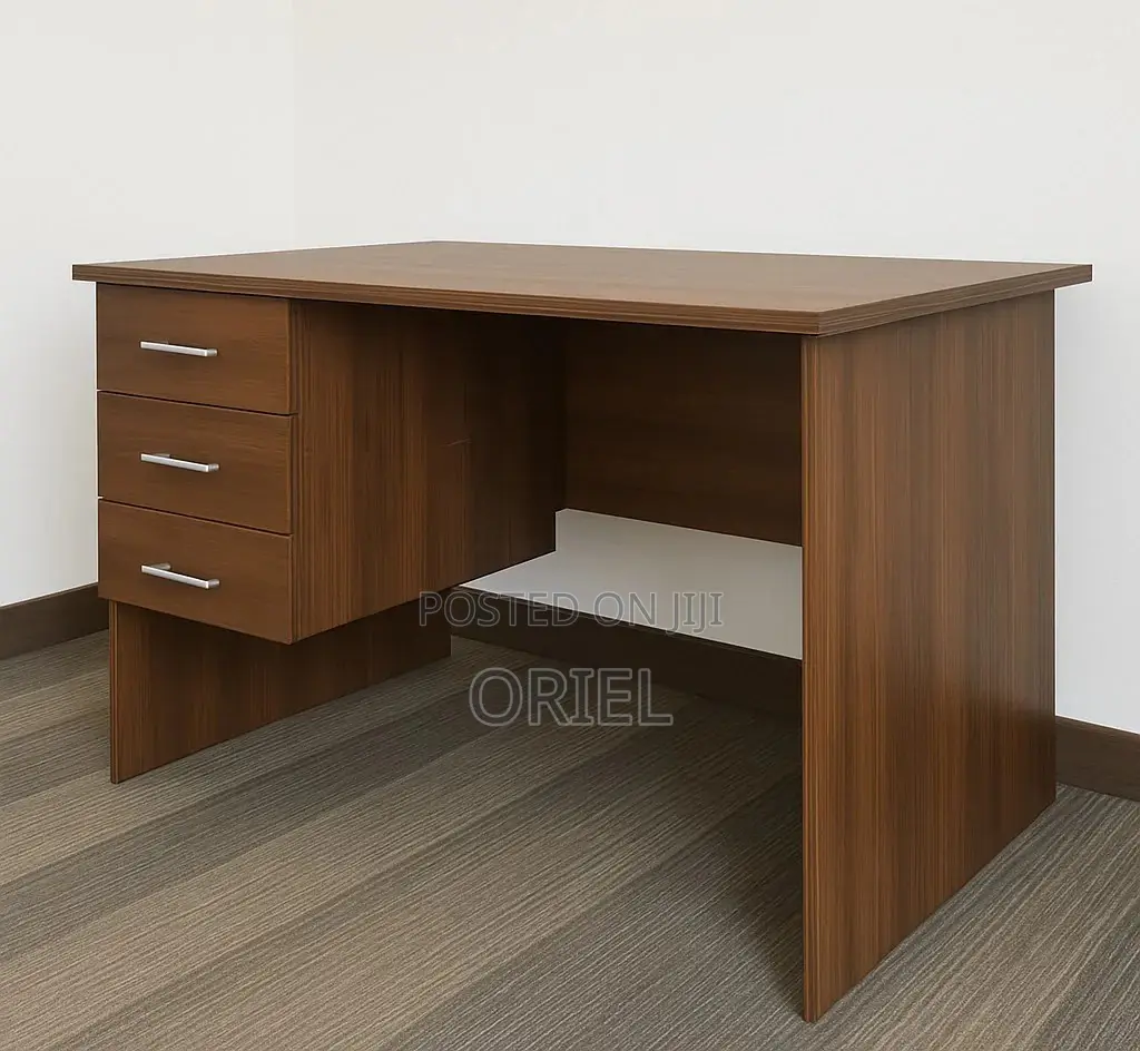 Office Desk : 1.4 Meters Custom Office Study Desk