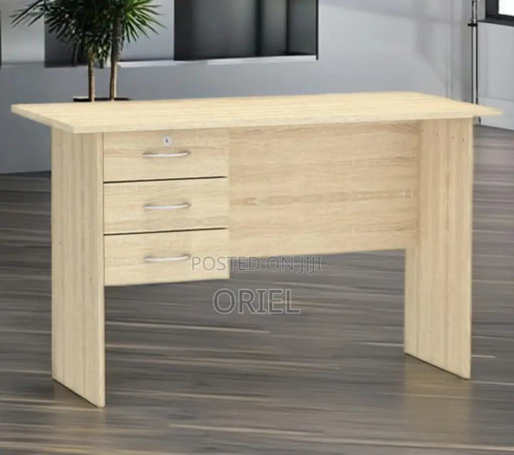 Office Desk : 1.4 Meters Custom Office Study Desk