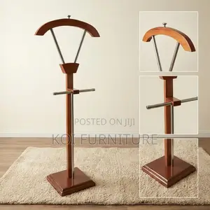 Hnagers; Brown Top Stylish Executive Coat Hanger
