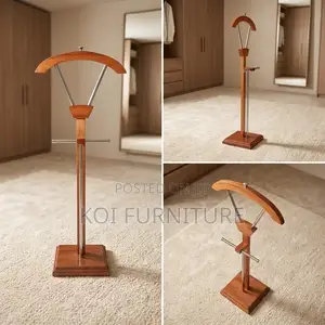 Hnagers; Brown Top Stylish Executive Coat Hanger