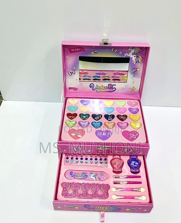 Girls Unicorn Themed Non Toxic Glam Kit