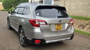 Subaru Outback 2.5i Premium AWD 2018 Gold